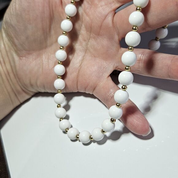**Last Chance!! Final Sale** Vintage Monet Choker Collar Necklace White 16-18.5" - Picture 2 of 13
